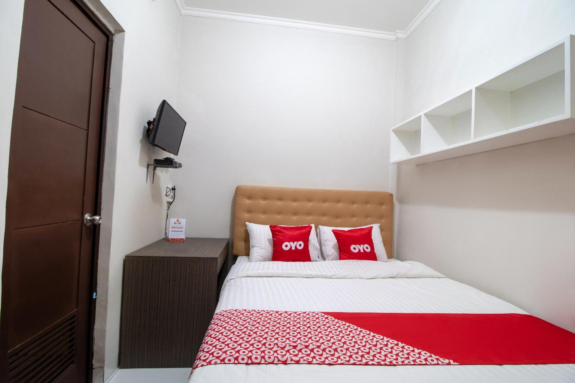 Oyo 3253 Sofia Residence Telukjambe Exterior foto