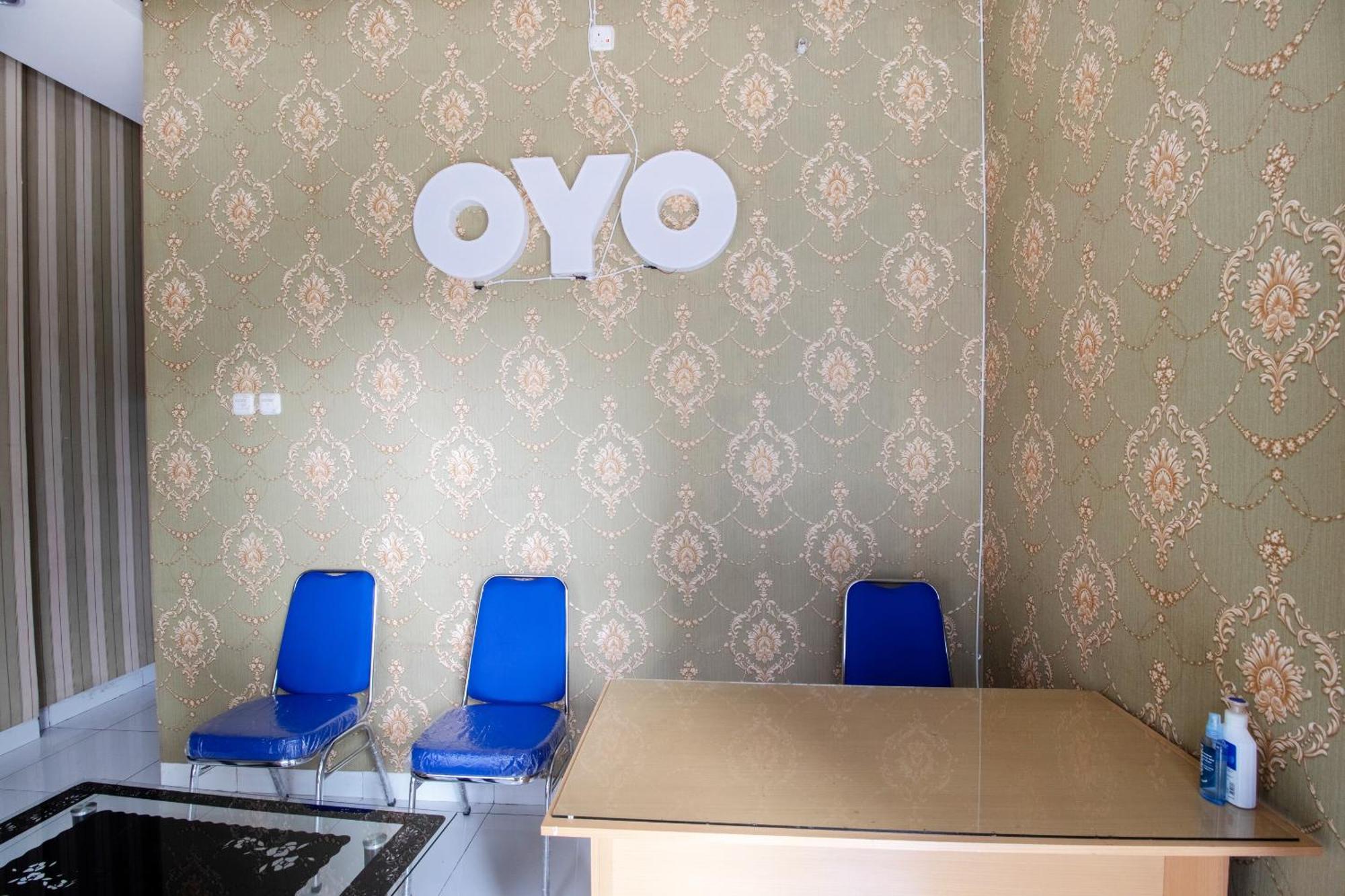 Oyo 3253 Sofia Residence Telukjambe Exterior foto