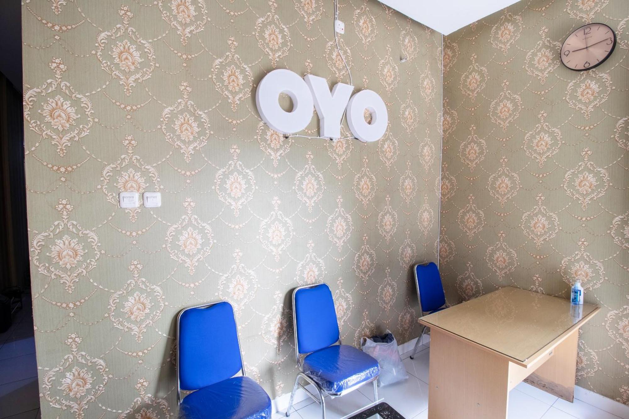 Oyo 3253 Sofia Residence Telukjambe Exterior foto